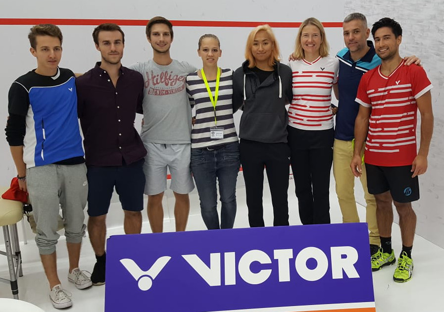 Österreichische TeilnehmerInnen am Finaltag bei der Squash-Einzel-Europameisterschaft 2018 in Graz. V.l.n.r.: Draxler, Haunschmid, Strobl, Polak, Peychär, Krassnigg, Monschein (Nationaltrainer), Rehman